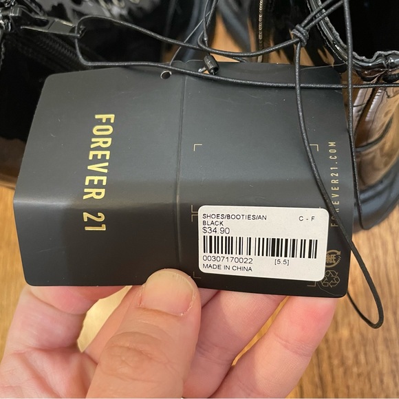 Forever 21 Faux Patent Leather Combat Boots Black Size 5.5 - Picture 7 of 9